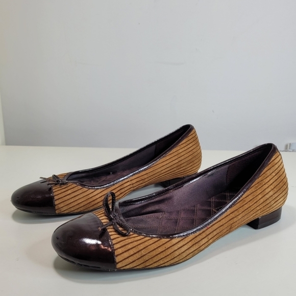 Enzo Angiolini EAJAYDEE Brown Striped Flats Size Women's 7.5 - Picture 1 of 12